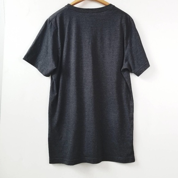 CANVAS girl boss graphic v-neck t-shirt! - Picture 4 of 7